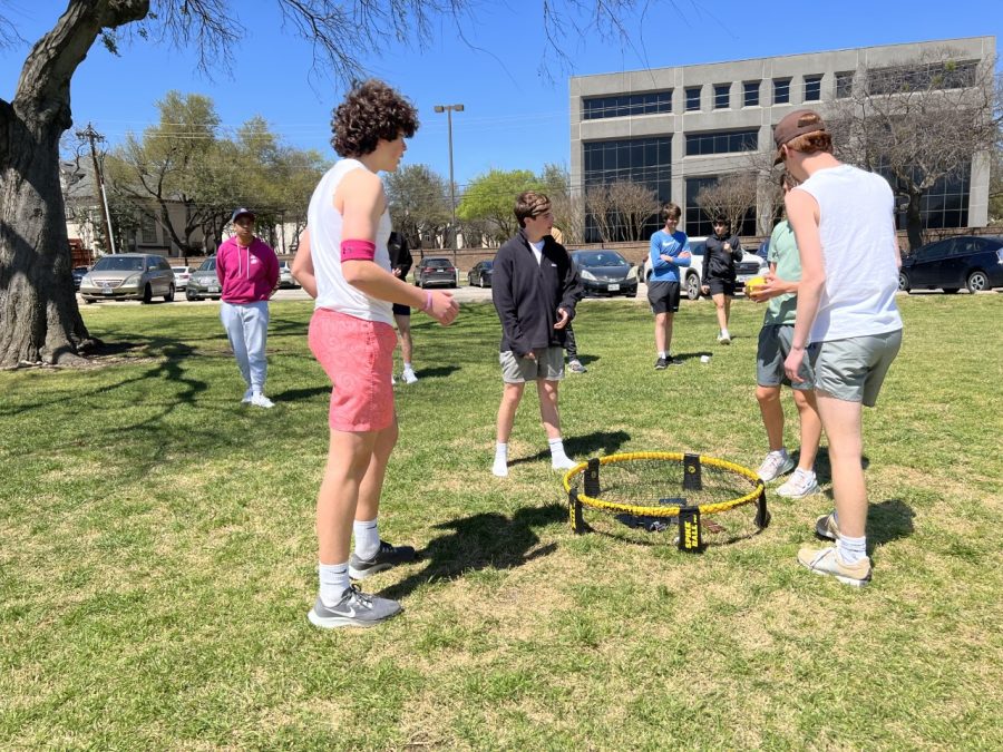 Sophomore Spikeball Tournament Concludes