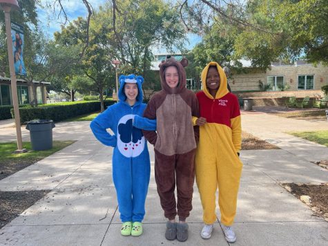 Homecoming Spirit Week Best Dressed Day 1: Pajama Day