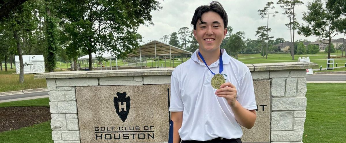 Henry Zhong Wins the Boys Golf Southwest Preparatory Conference Individual Championship